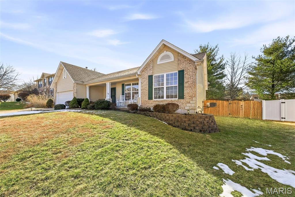 Country Crossing Manor #2 - Residential