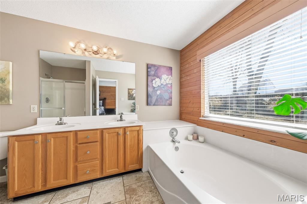 Country Crossing Manor #2 - Residential