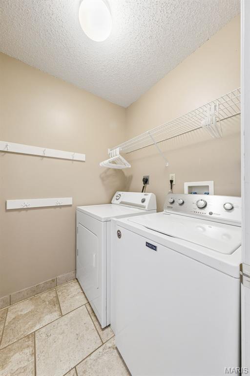 Country Crossing Manor #2 - Residential