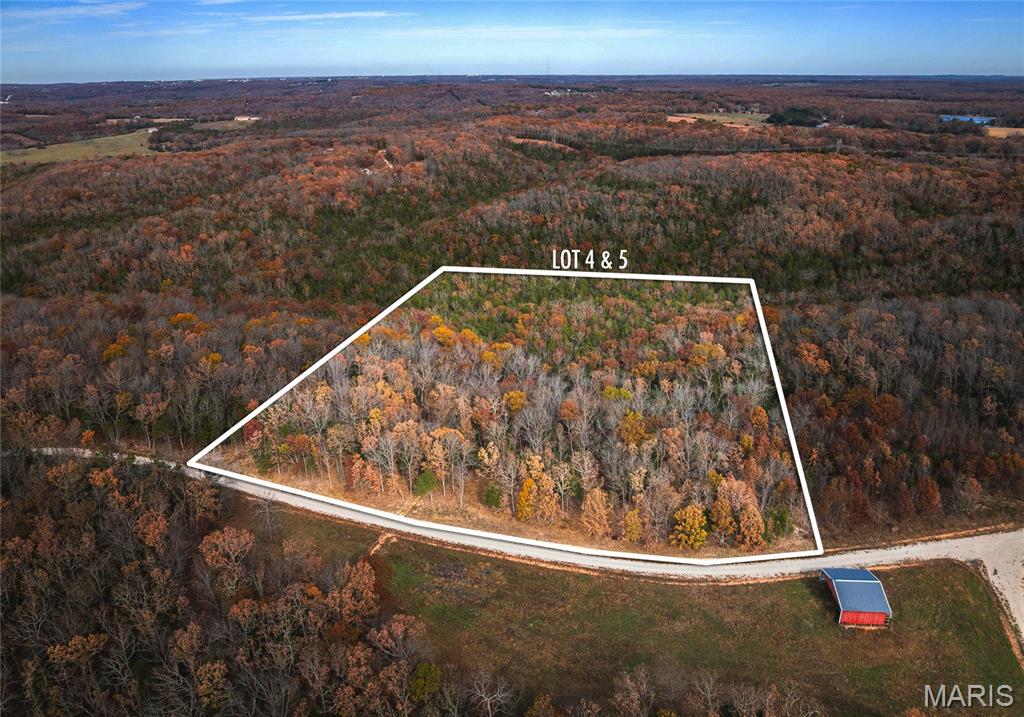 Whispering Oaks - Land