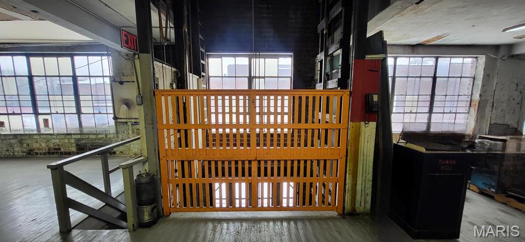 Hortons Add - Commercial Sale