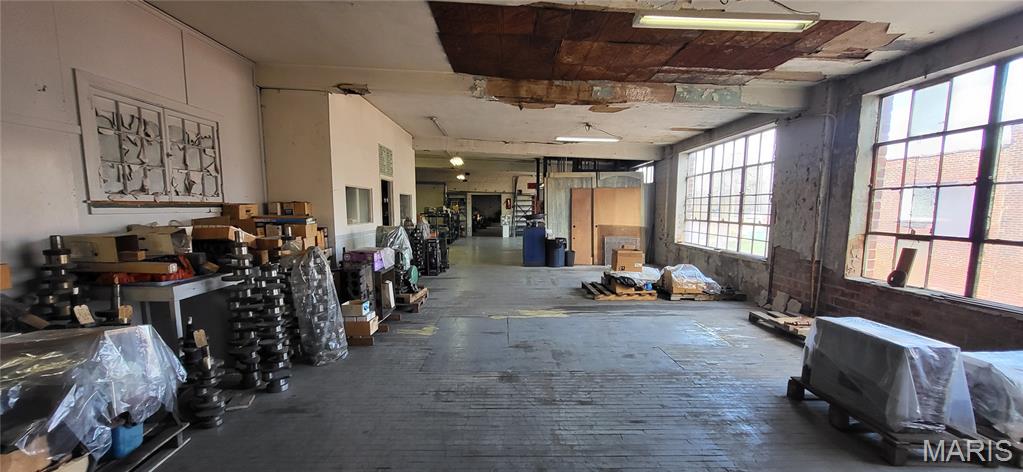 Hortons Add - Commercial Sale