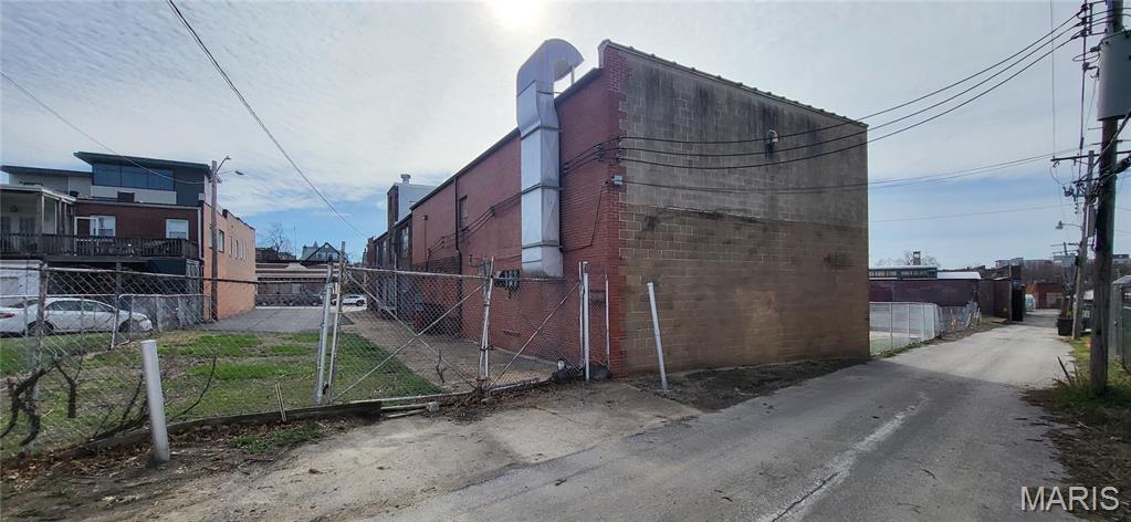 Hortons Add - Commercial Sale