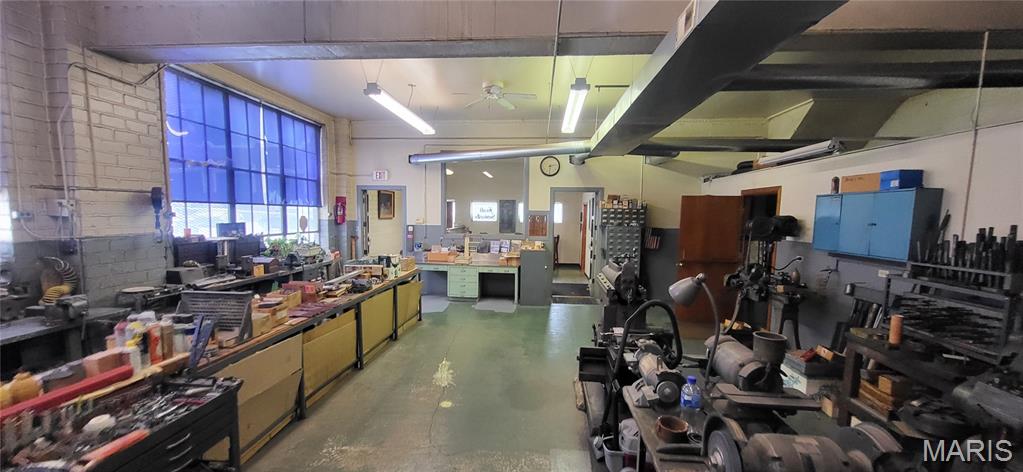 Hortons Add - Commercial Sale