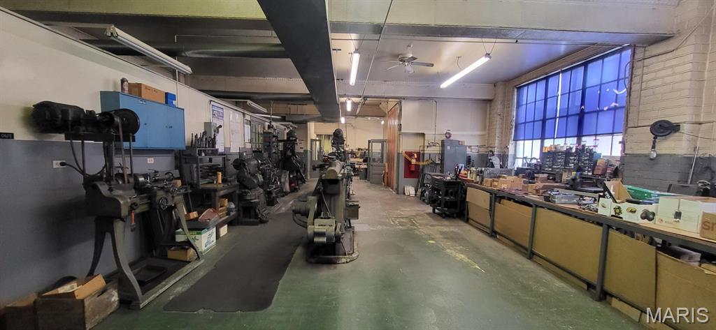 Hortons Add - Commercial Sale