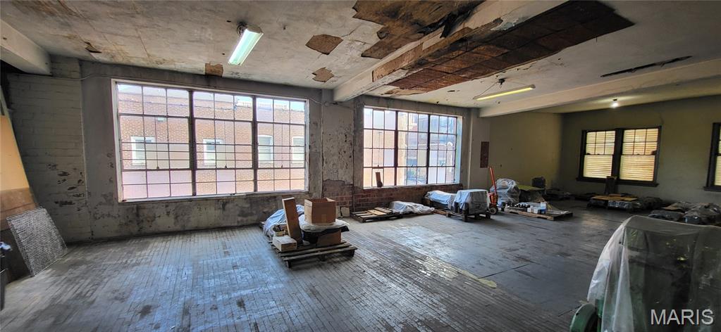 Hortons Add - Commercial Sale