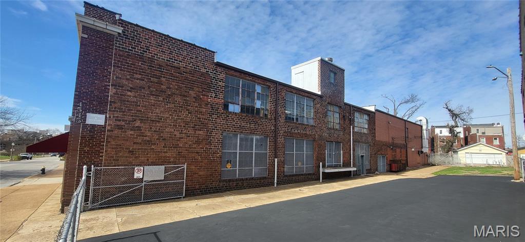 Hortons Add - Commercial Sale