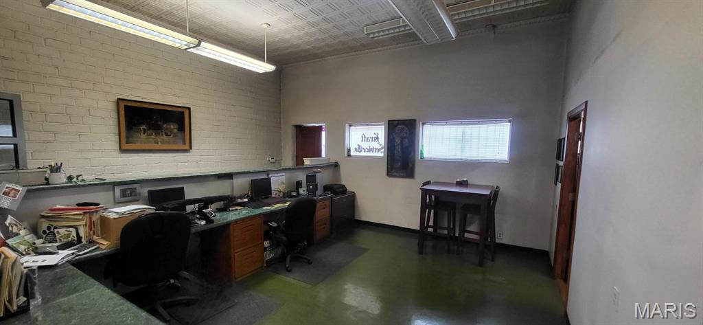 Hortons Add - Commercial Sale