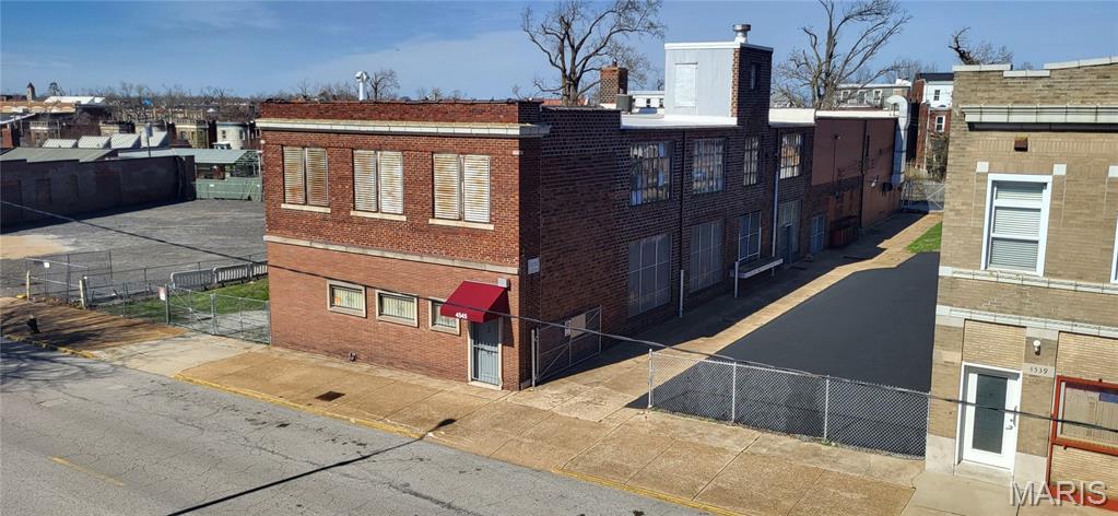 Hortons Add - Commercial Sale