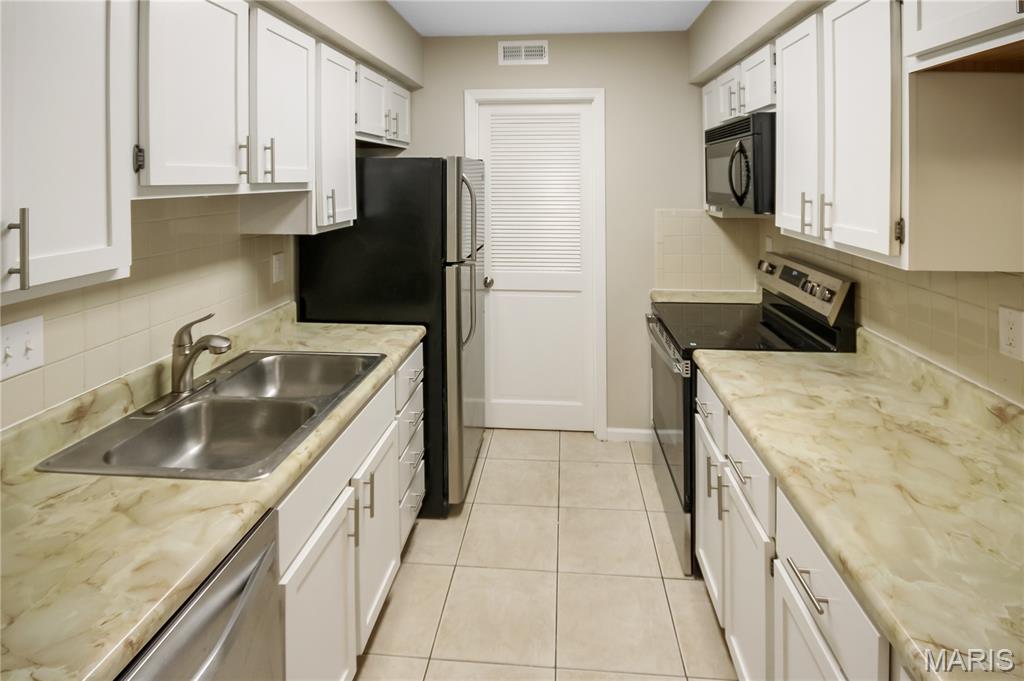 Meadow Ridge Condos Ph1 Stg2 - Residential Lease