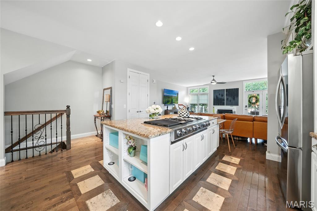 Croydon Place Condo - Residential