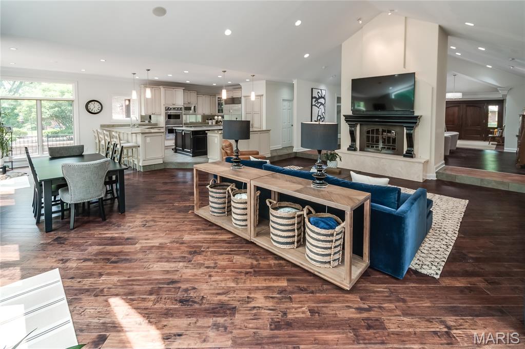 Ladue Estates Units 3 - Residential