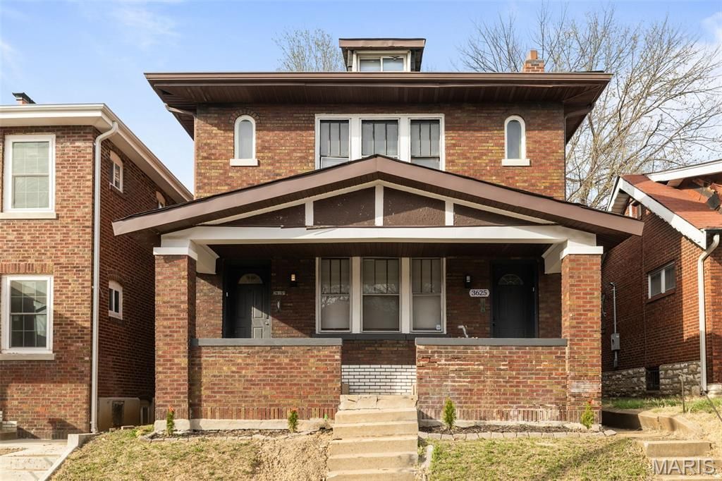 Photo of 3625 Winnebago Street, St Louis, MO 63116 (MLS # 26026989)