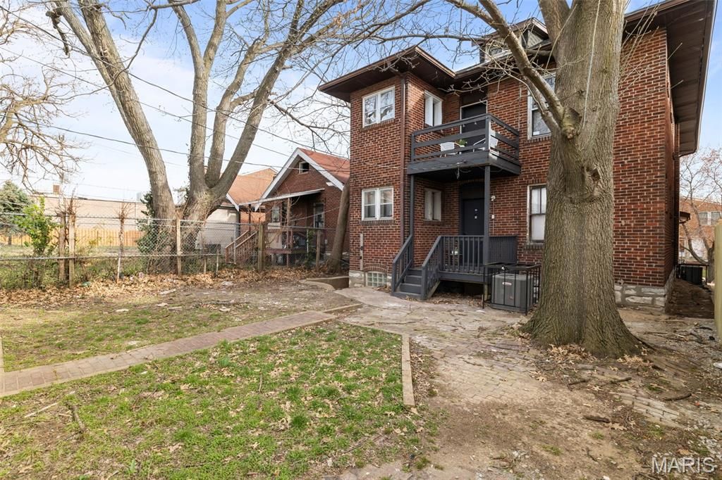 Photo of 3625 Winnebago Street, St Louis, MO 63116 (MLS # 26026989)