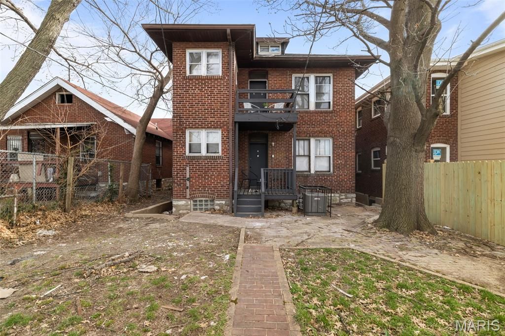 Photo of 3625 Winnebago Street, St Louis, MO 63116 (MLS # 26026989)