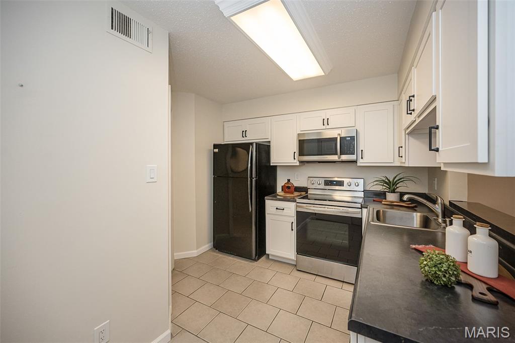 Parkway Gardens Village 1 Condo - Residential