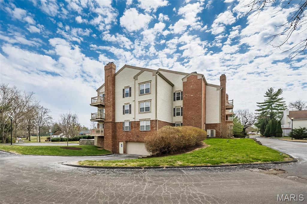 Parkway Gardens Village 1 Condo - Residential