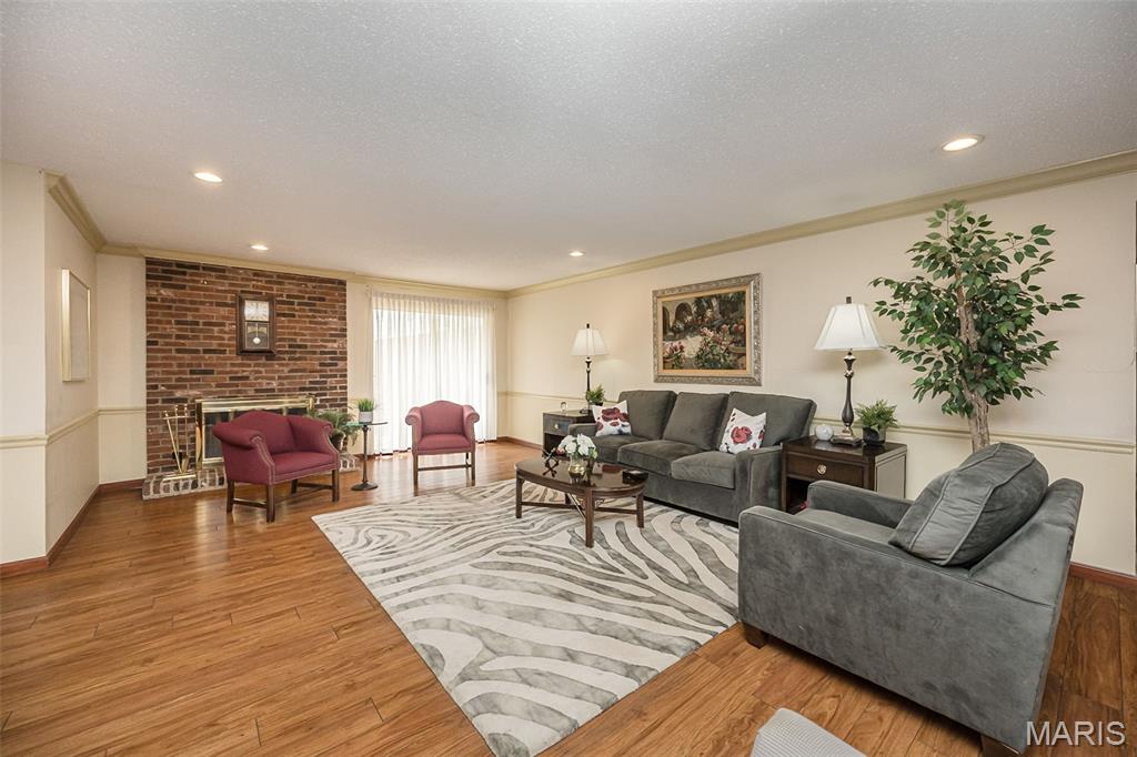 Parkway Gardens Village 1 Condo - Residential