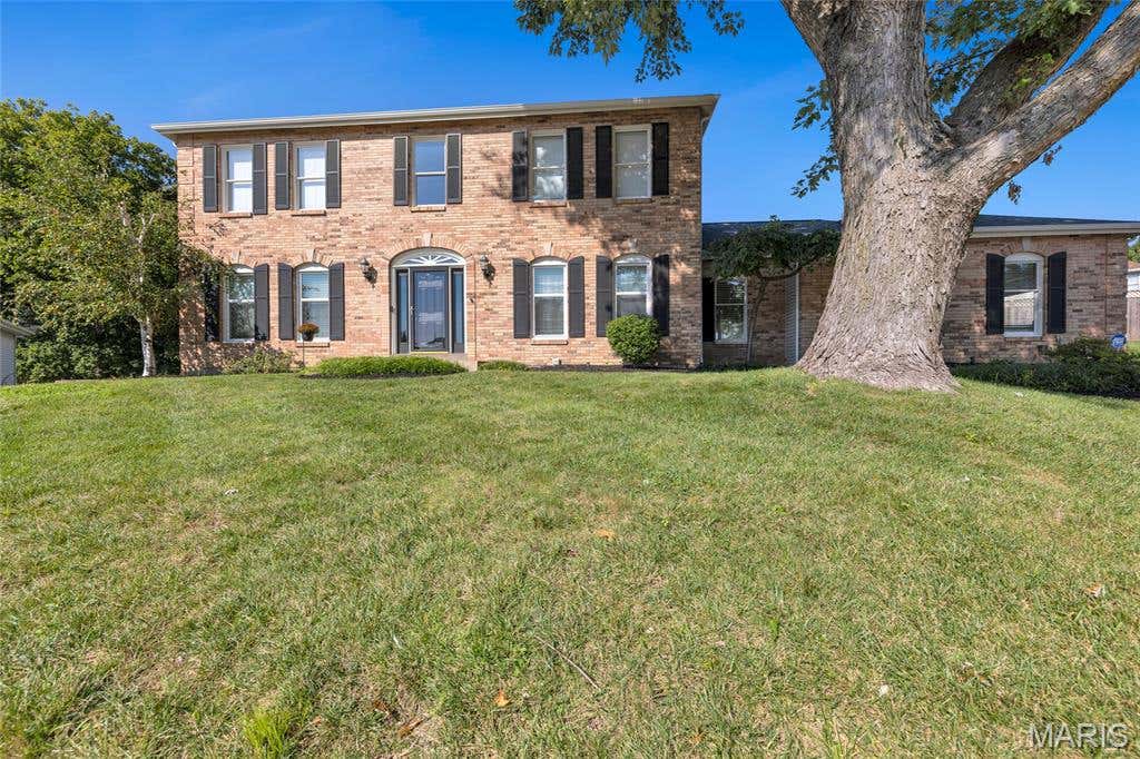 Photo of 15525 Windsor Ridge Court, Chesterfield, MO 63017 (MLS # 26046746)