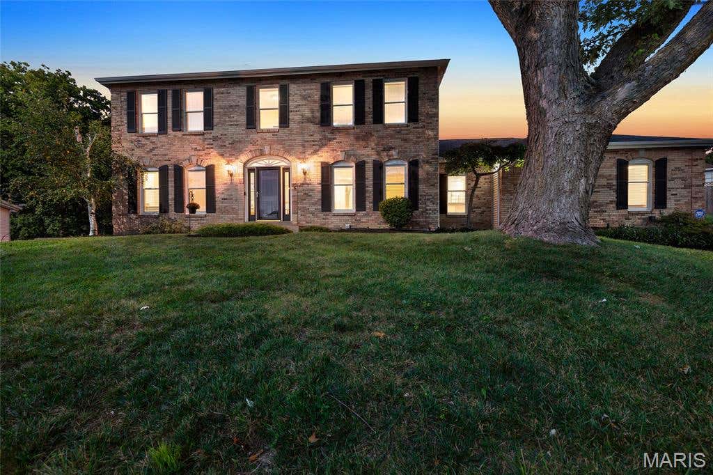 Photo of 15525 Windsor Ridge Court, Chesterfield, MO 63017 (MLS # 26046746)