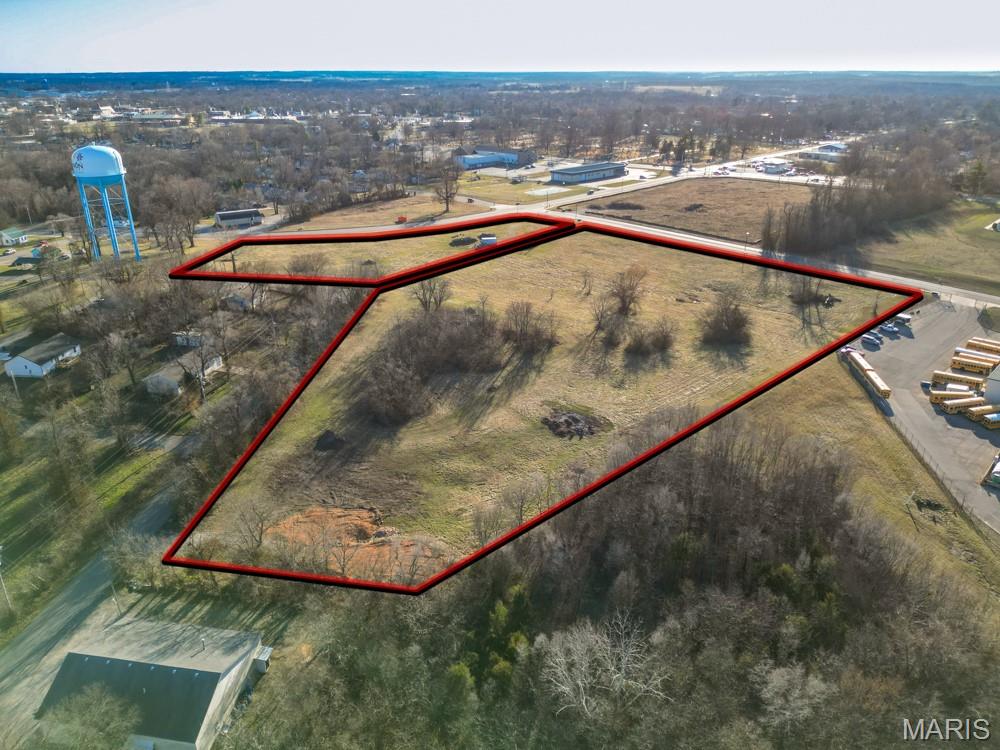 LEBANON ACREAGE - Commercial Sale