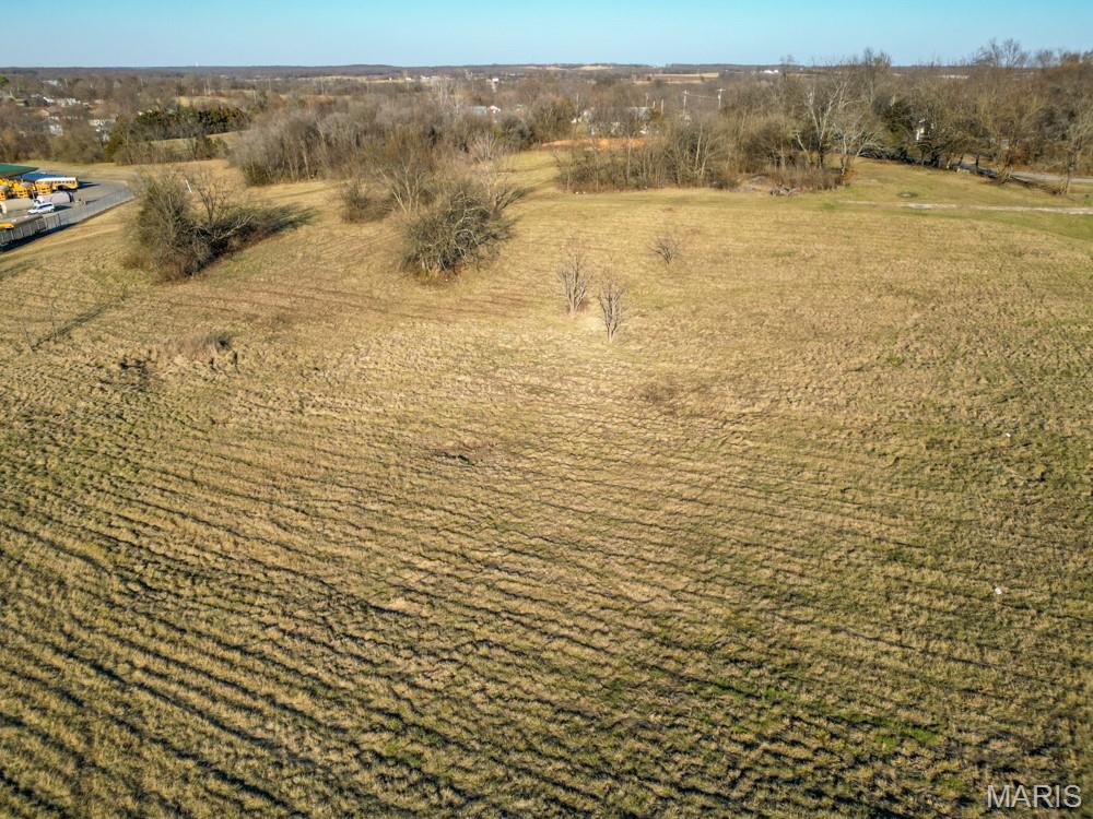 LEBANON ACREAGE - Commercial Sale