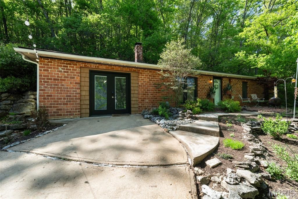 Photo of 8075 Glenn Drive, Barnhart, MO 63012 (MLS # 26022987)