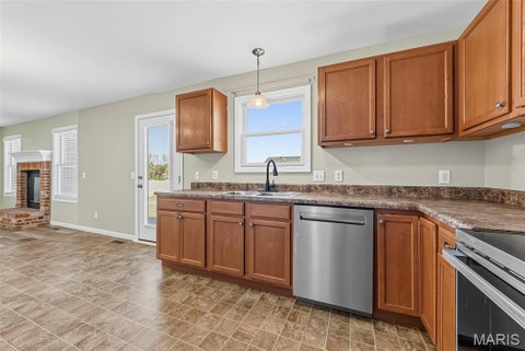 Tiny photo for 5 Rockford Court, Troy, MO 63379 (MLS # 26063032)