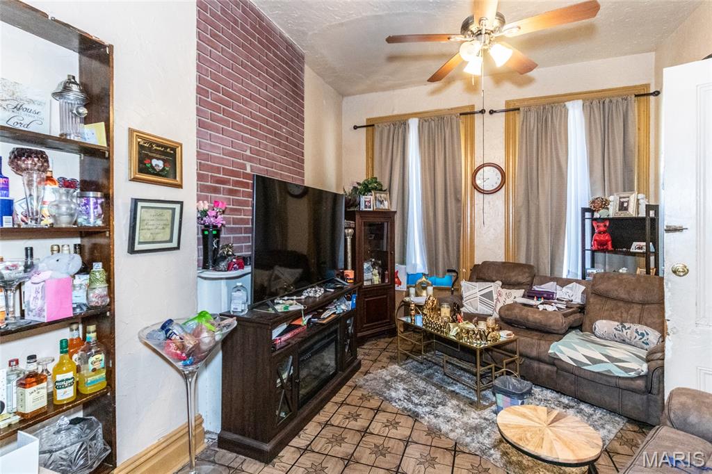 St Louis, Missouri 63107, United States, 4 Bedrooms Bedrooms, ,2 BathroomsBathrooms,Residential,Active,156379