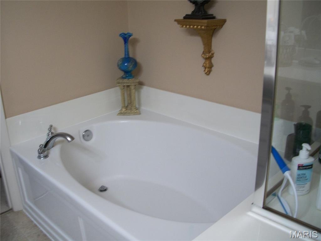 Lakeshore Villas At Stone Crest - Residential