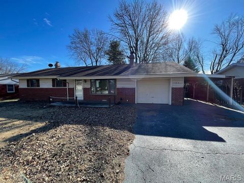 102 Linda Drive Fairview Heights IL 62208