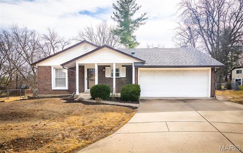 2340 Charter Wood Court Maryland Heights MO 63043