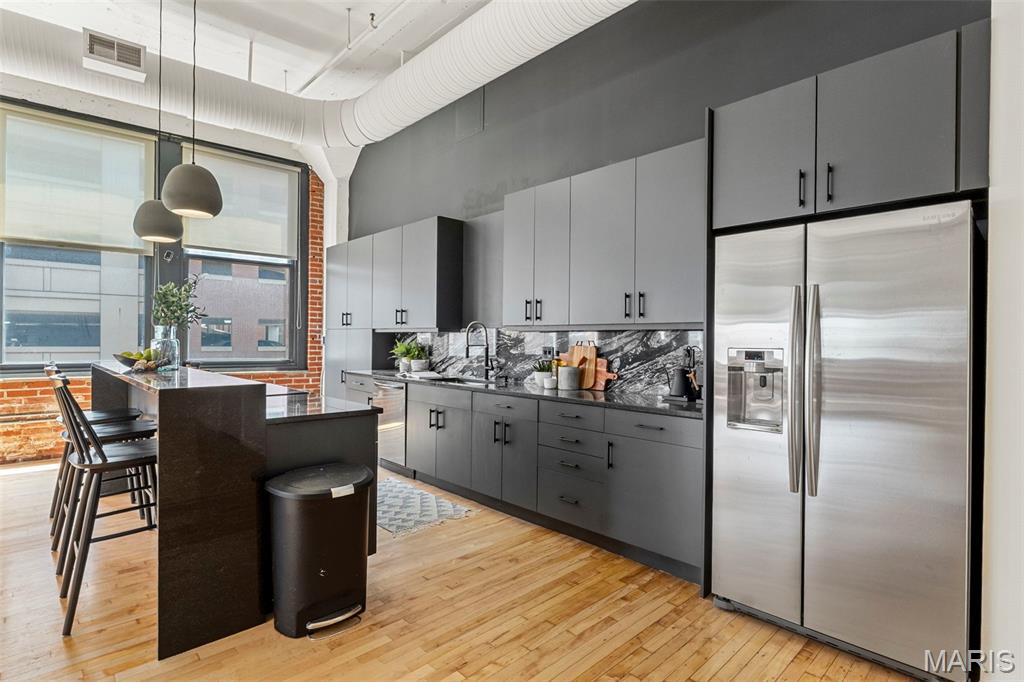 1010 Saint Charles 502