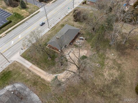 Tiny photo for 960 Chesterfield Parkway E, Chesterfield, MO 63017 (MLS # 26014542)