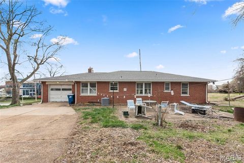 Tiny photo for 960 Chesterfield Parkway E, Chesterfield, MO 63017 (MLS # 26014542)
