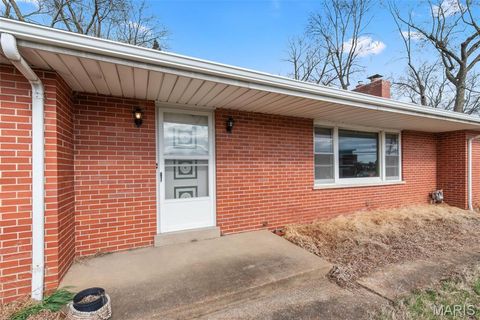 Tiny photo for 960 Chesterfield Parkway E, Chesterfield, MO 63017 (MLS # 26014542)
