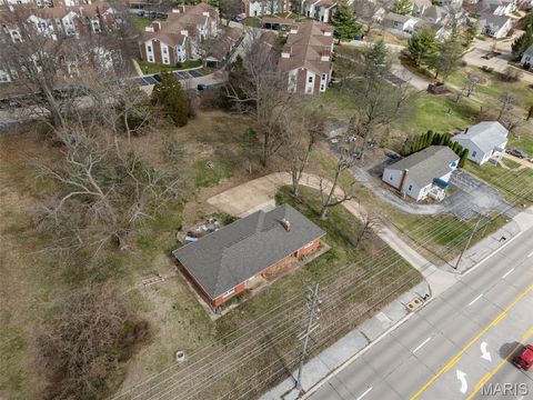 Tiny photo for 960 Chesterfield Parkway E, Chesterfield, MO 63017 (MLS # 26014542)