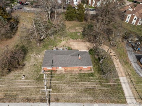 Tiny photo for 960 Chesterfield Parkway E, Chesterfield, MO 63017 (MLS # 26014542)