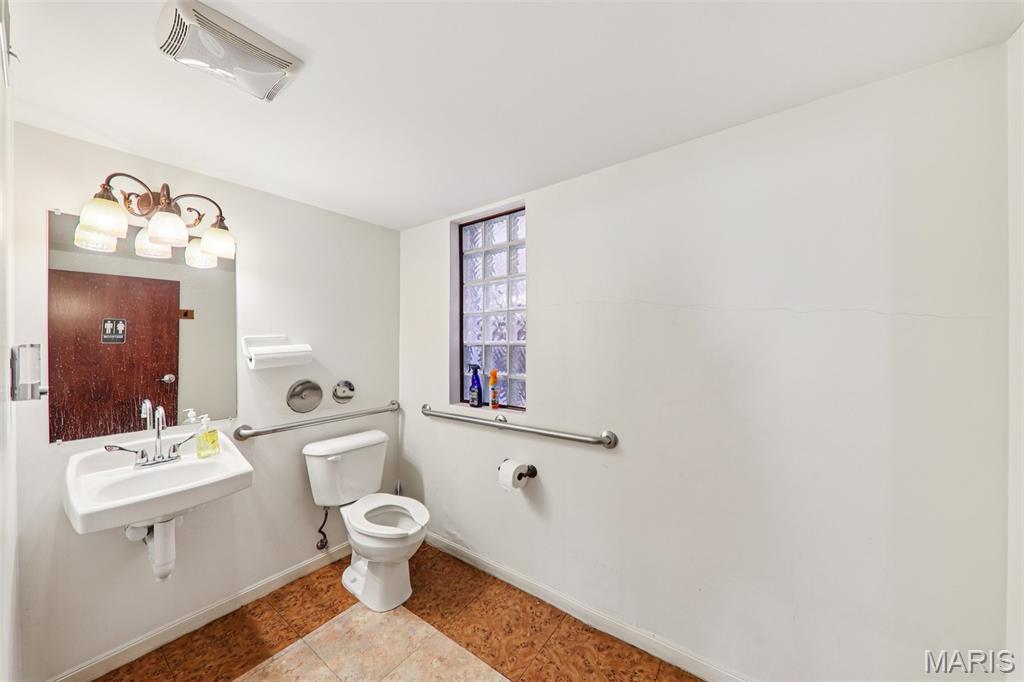 Pennsylvania Park 1 - Commercial Lease