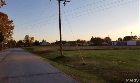 Tiny photo for 47 E Highway 47, Winfield, MO 63389 (MLS # 26020898)