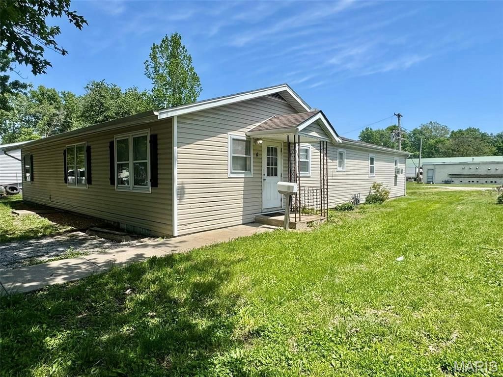 Photo of 4 Thomas Street, Monroe City, MO 63456 (MLS # 26028122)