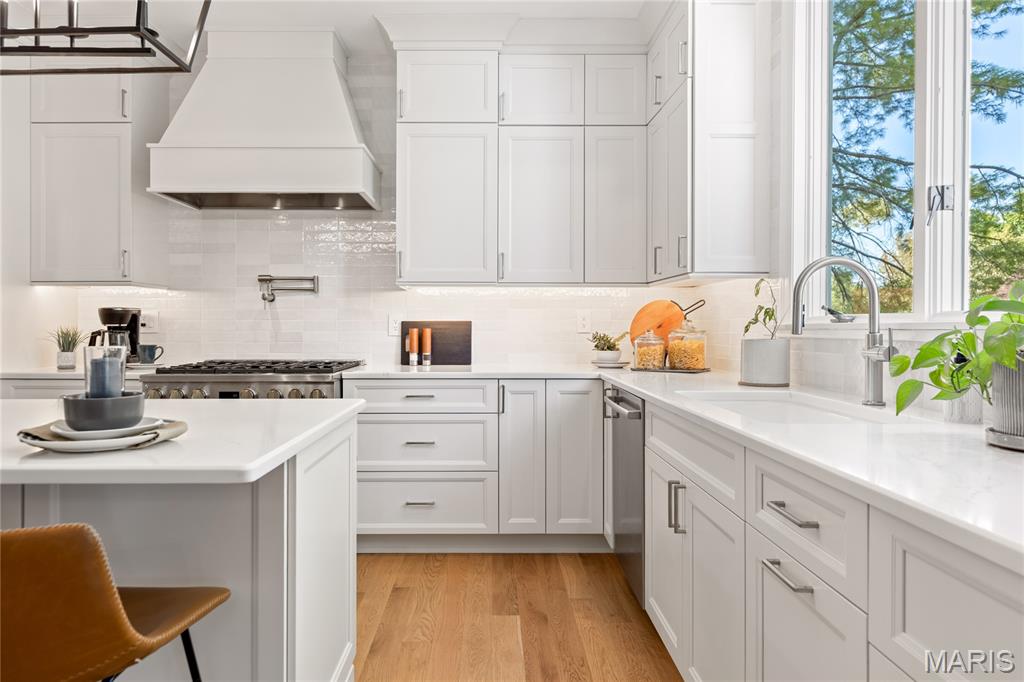 Essex Point - Residential