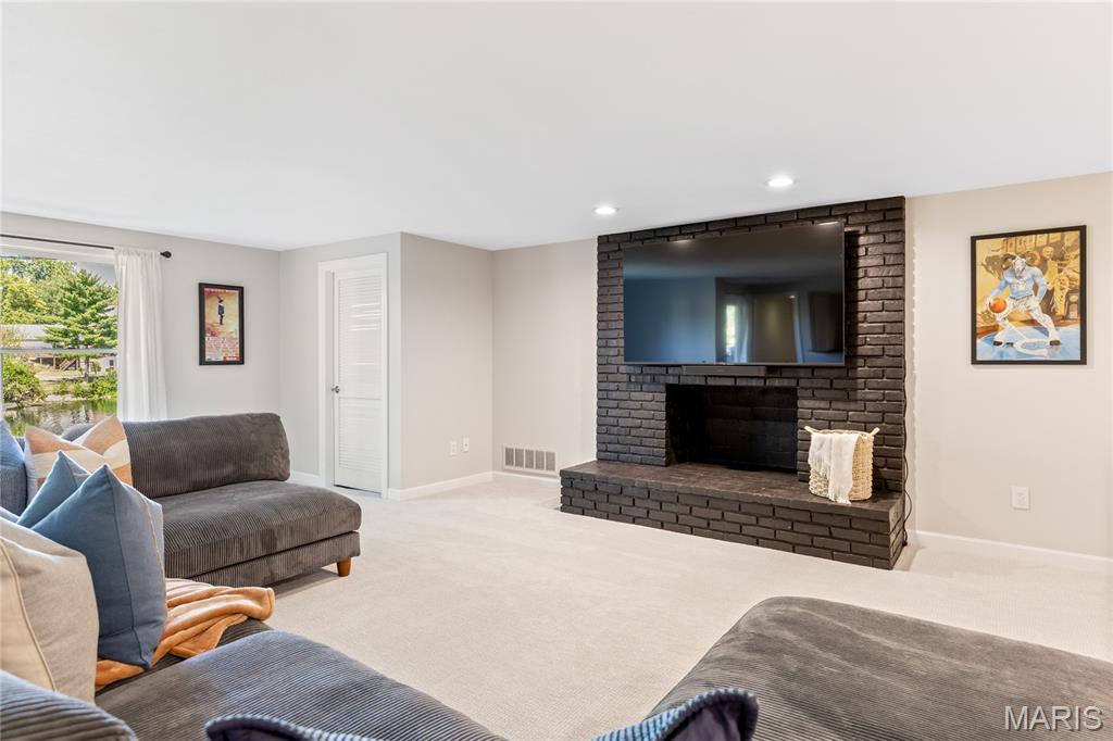 Essex Point - Residential