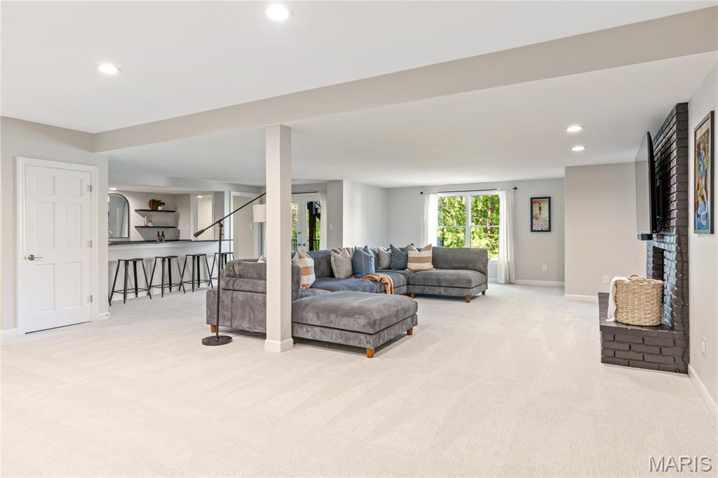 Essex Point - Residential