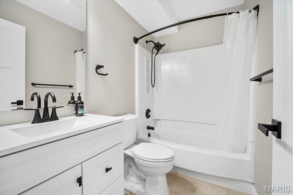 St Peters, Missouri 63376, United States, 2 Bedrooms Bedrooms, ,1 BathroomBathrooms,Residential,Active,139876