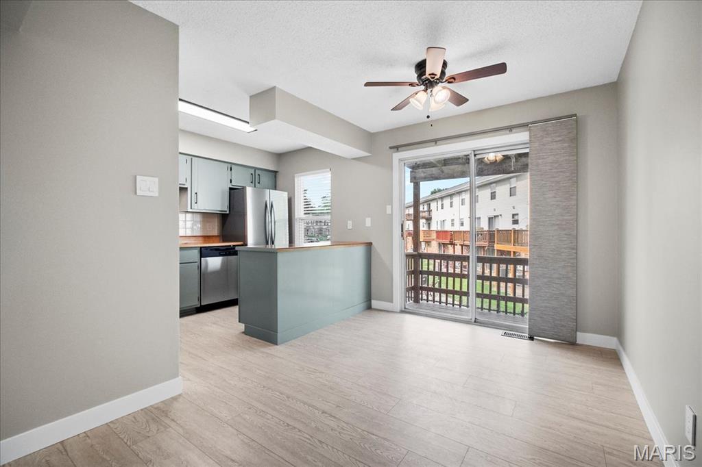 St Peters, Missouri 63376, United States, 2 Bedrooms Bedrooms, ,1 BathroomBathrooms,Residential,Active,139876