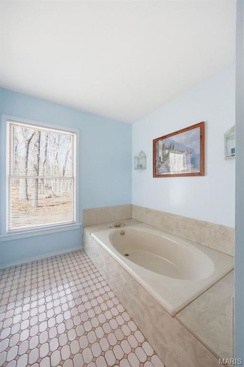 Tiny photo for 16 Rockwood Forest Glen Gln, Wildwood, MO 63025 (MLS # 26013029)