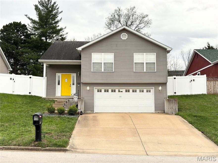 Welcome to this beautifully maintained 3-bedroom, 2 bath home with over 1,400 square feet of comfortable living space and a layout that just feels easy to live in! Right when you walk in, the vaulted ceilings make the space feel open and bright, and the kitchen and dining area connect nicely for everyday living, family dinners, or entertaining guests. One of the things you’ll love about this home is the convenience of having all the bedrooms and laundry on the main level! The primary suite offers plenty of space to unwind, with a private bath that includes double vanities, a jetted tub, and an onyx shower. Downstairs, there’s even more room to make your own, with an additional sleeping area and flexible space that could work as a family room, office, workout area, or guest space. Out back, the fenced yard and stamped concrete patio create a great setup for gatherings, playtime, or simply enjoying a quiet evening outside. With a 2-car attached garage, this home really brings together comfort, space, and practicality!