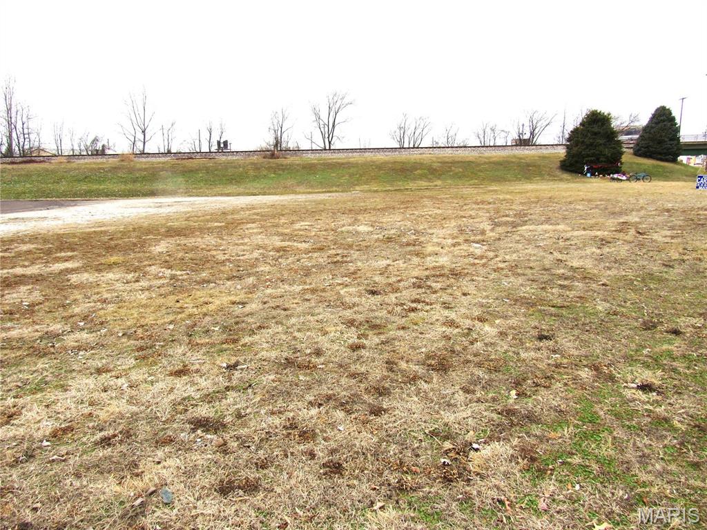 Photo 1 of 4 — 409 W Saint Louis Avenue, East Alton, IL 62024