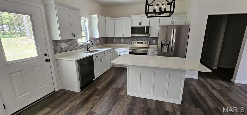 Photo of 238 Ruth Harris Lane, Poplar Bluff, MO 63901 (MLS # 25079907)